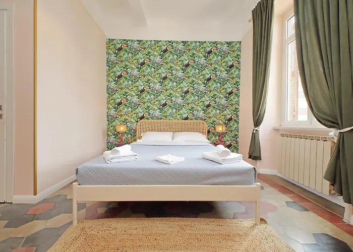 Oda ve Kahvaltı Colosseo Kokedama Roma